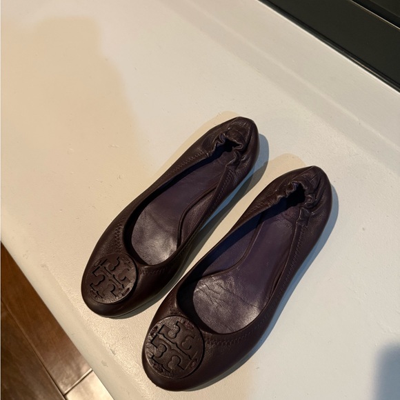 Tory Burch Shoes - Tory Burch wine/burgundy flats